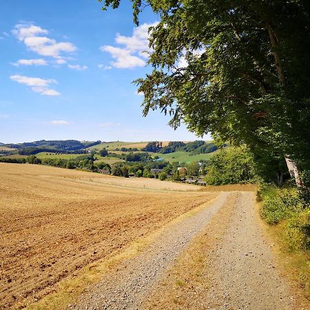 משדה Haus Julia Direkt Am Hennesee Mitten Im Sauerland מראה חיצוני תמונה