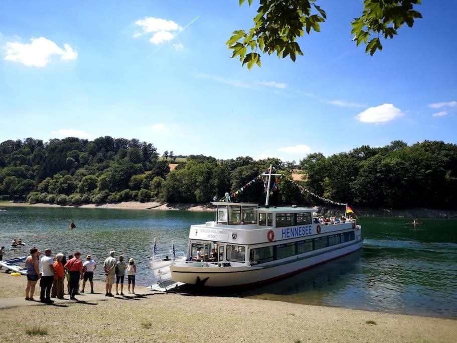 משדה Haus Julia Direkt Am Hennesee Mitten Im Sauerland מראה חיצוני תמונה